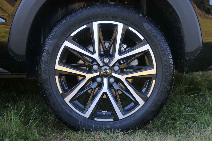 JAC JS8 Pro