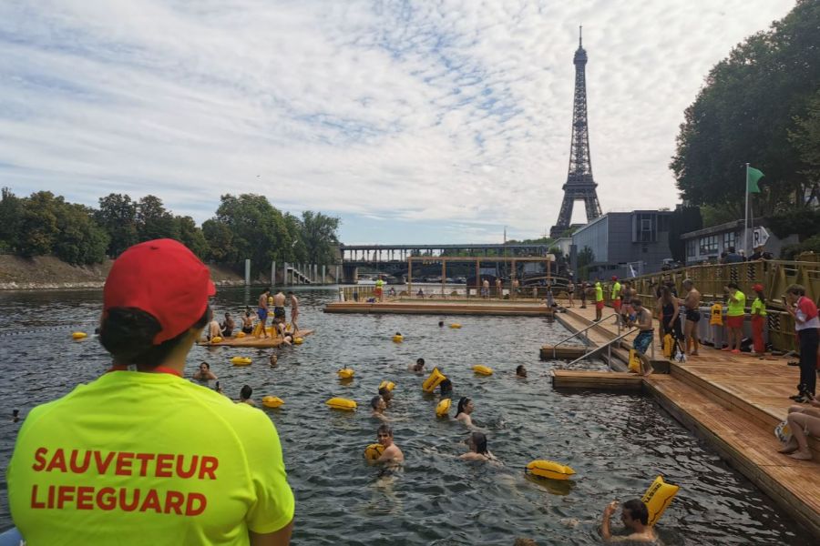 Permiten bañarse en el río Sena por primera vez desde 1923