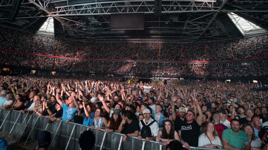 En los dos primeros shows de Oasis, hubo unas 150 mil personas en Cardiff.