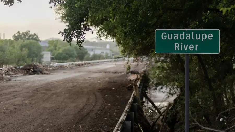 Inundaciones en Texas: sigue la búsqueda de sobrevivientes entre los restos de la devastación.