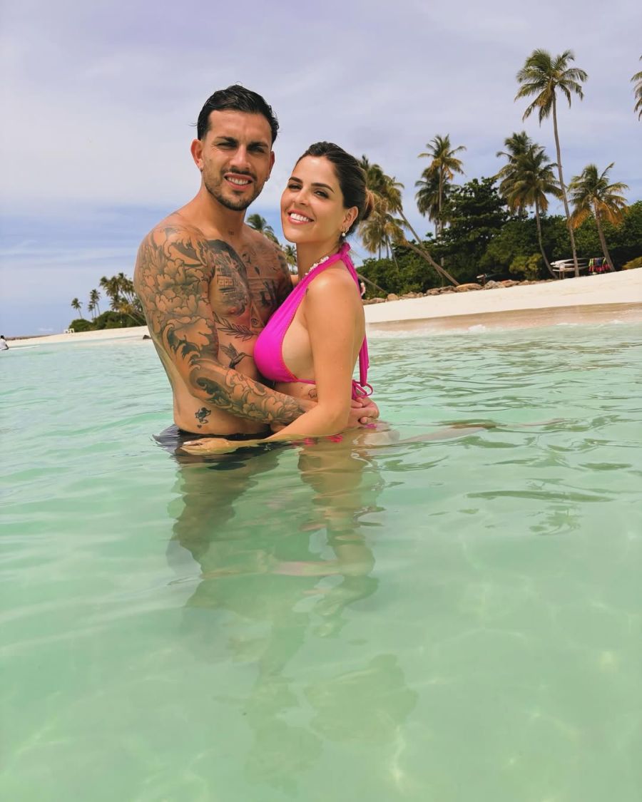 Las vacaciones de Oriana Sabatini, Paulo Dybala, Leandro Paredes y Camila Galante