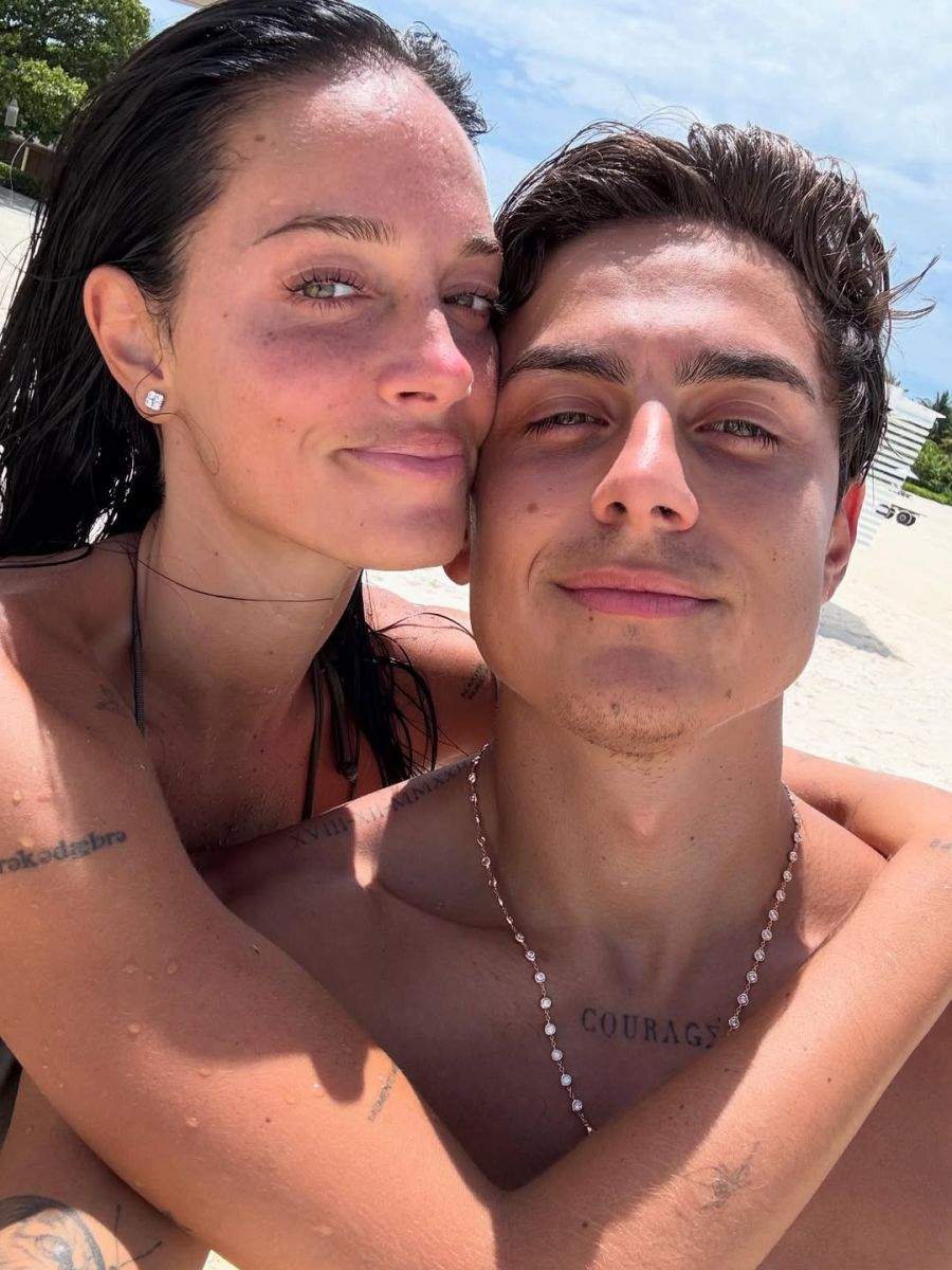 Las vacaciones de Oriana Sabatini, Paulo Dybala, Leandro Paredes y Camila Galante