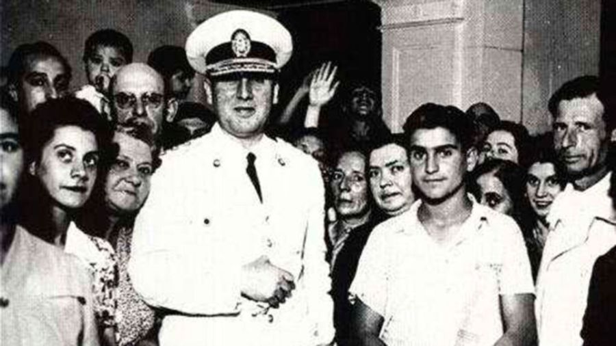 Perón con gente