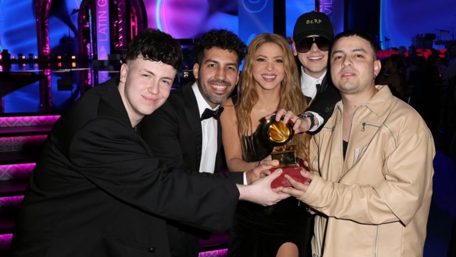 Zecca con Shakira, Bizarrap y otros productores