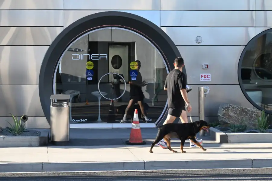 teslarestaurante2025