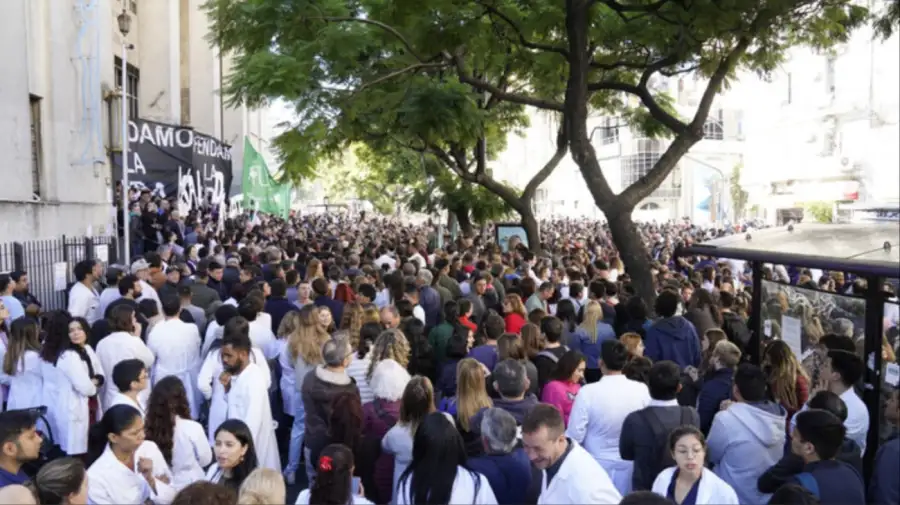 Nuevas manifestaciones en el rectorado de la UBA