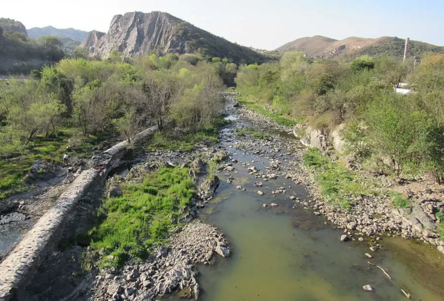 Pepitas de oro en la corriente de ríos y arroyos argentinos 20250716