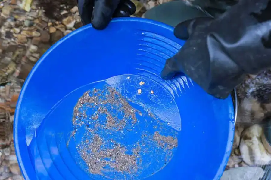 Pepitas de oro en la corriente de ríos y arroyos argentinos 20250716