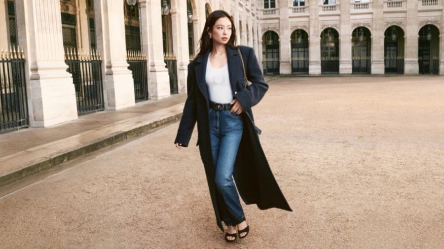 JENNIE protagoniza la precoleccion 25FW de Chanel