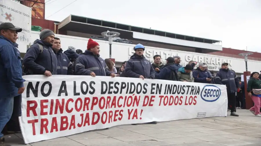 Marcha de los trabajadores y médicos del Garrahan 209250717