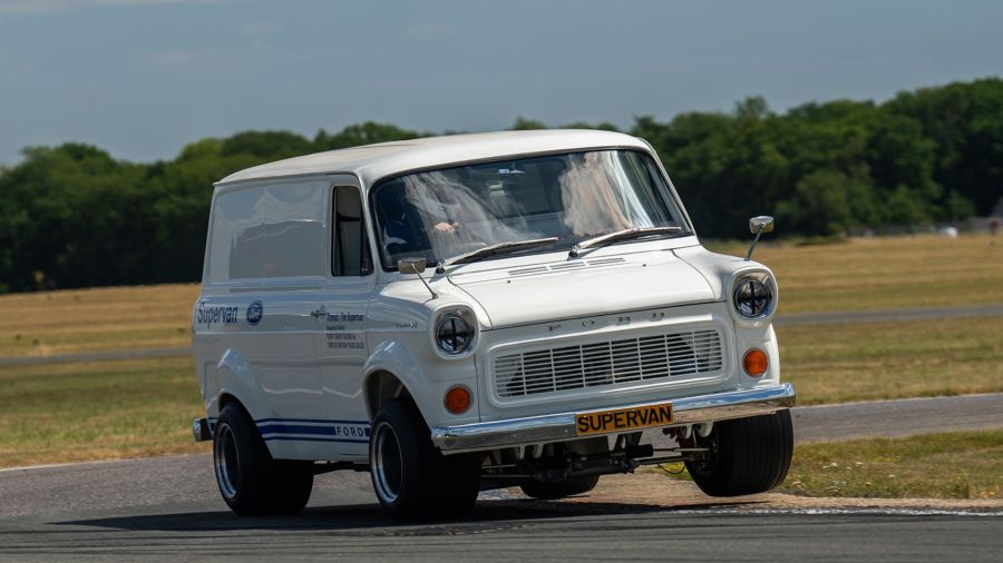 Goodwood 2025: Ford domina con la SuperTruck eléctrica de 1.400 CV