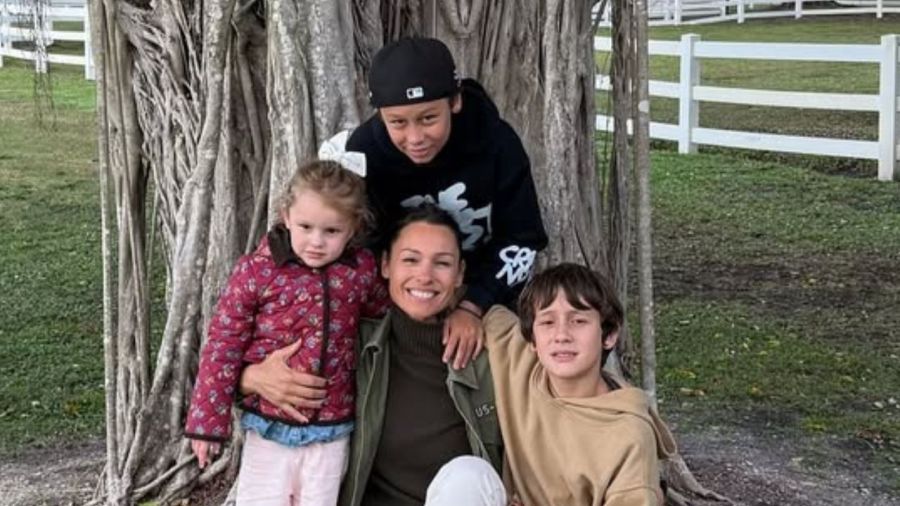 Pampita, Anita García Moritán, Beltrán y Benicio Vicuña