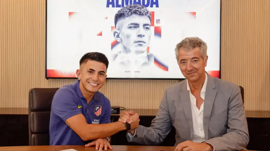 Thiago Almada fue presentado en el Atletico de Madrid