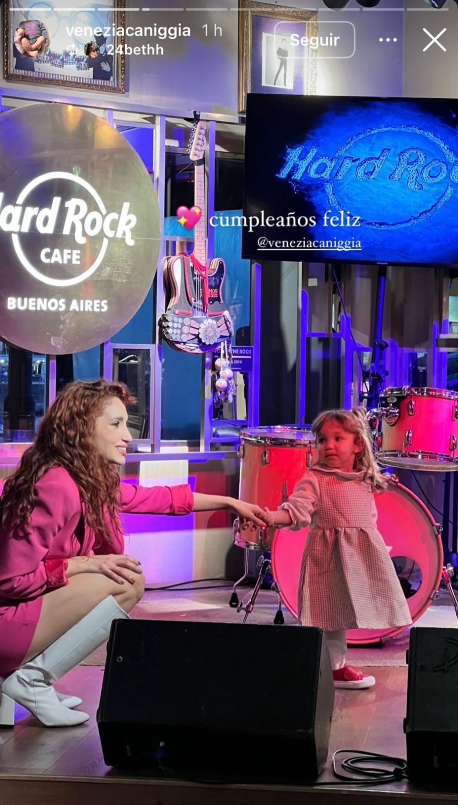 Alex Caniggia y Melody Luz, reconciliados, celebraron el segundo cumpleaños de Venezia: las fotos y videos