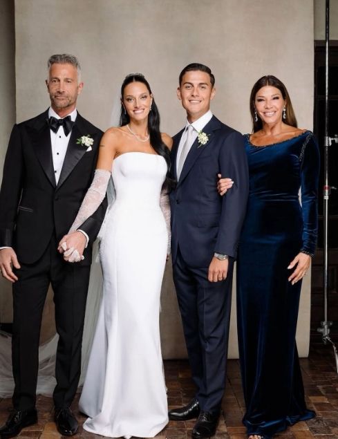 Los looks del casamiento de Oriana Sabatini y Paulo Dybala