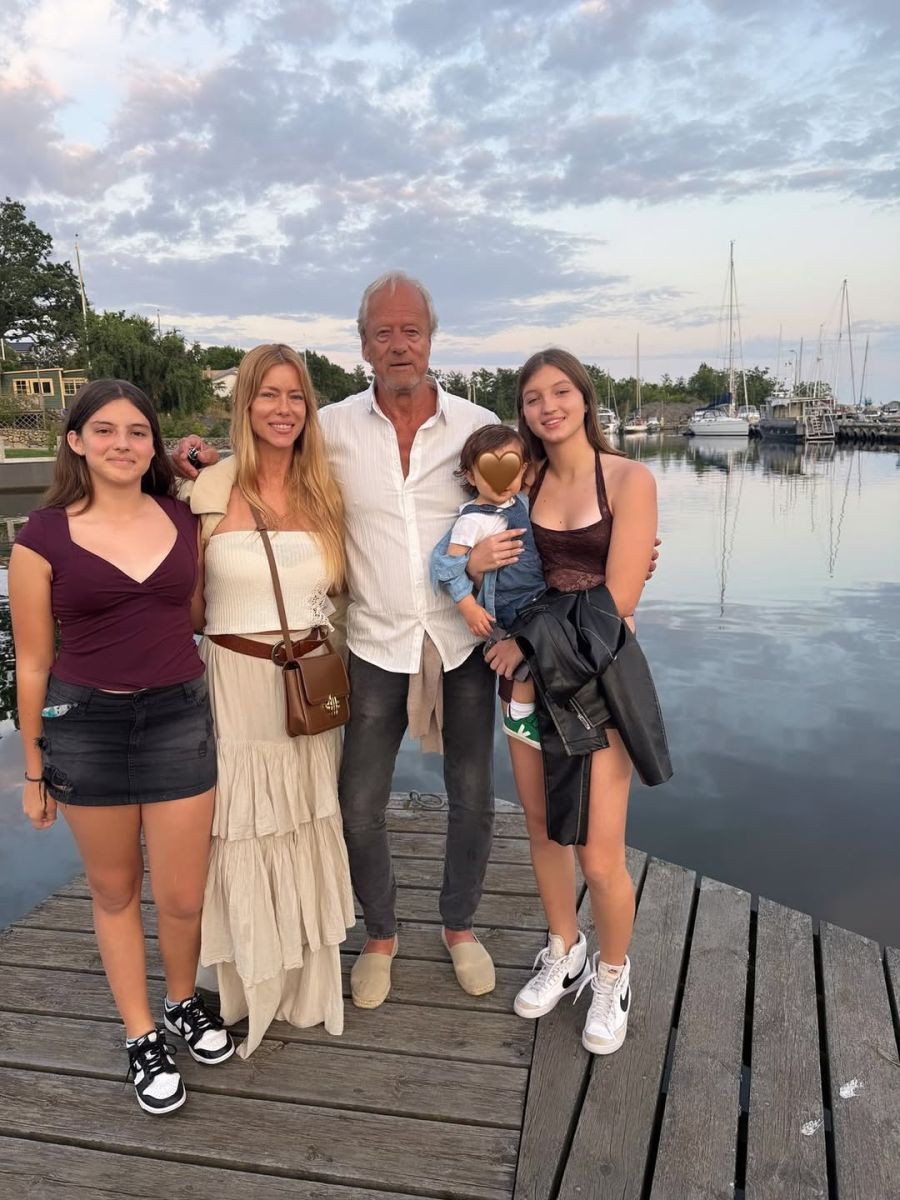 Nicole Neumann, Allegra Cubero