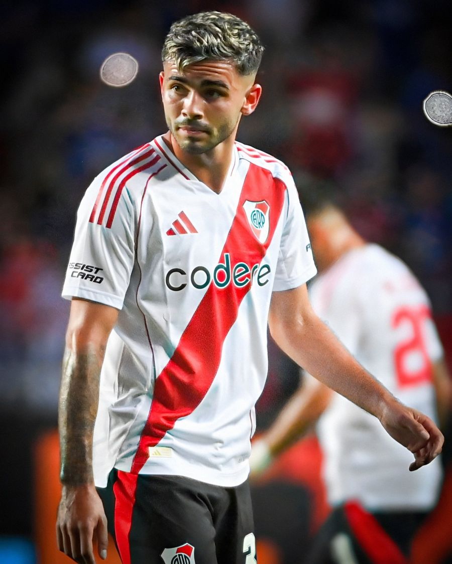 Simón