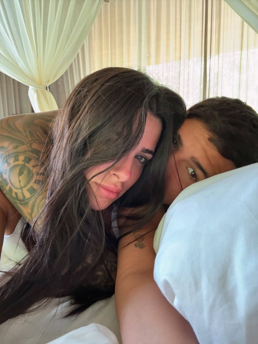 Valentina Cervantes y Enzo Fernández