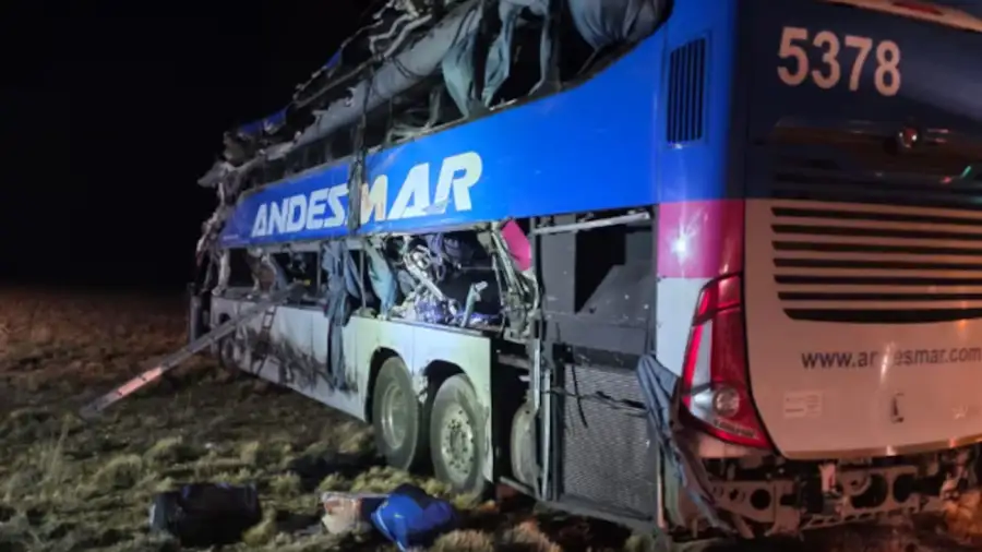 Choque frontal en Santa Cruz 20250725