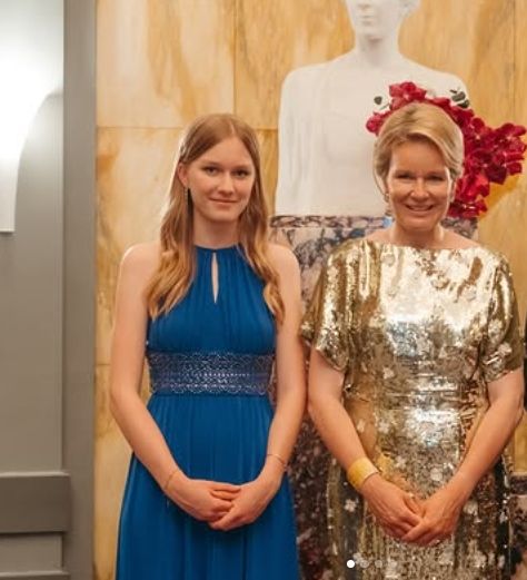  Eléonore de Bélgica y sus padres