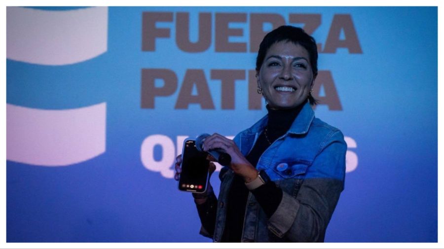 Mayra Mendoza en campaña