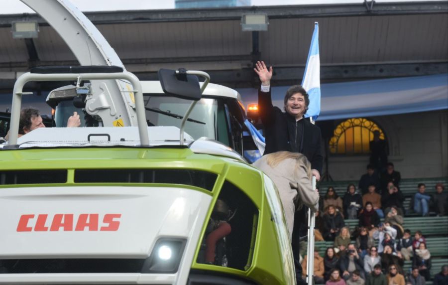Javier Milei inauguró La Rural con un guiño a Adolfo Cambiaso
