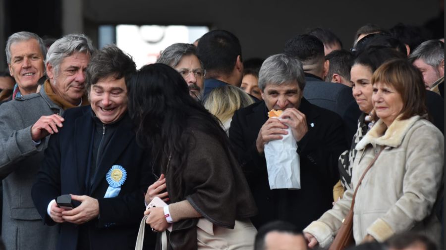 Postales del paso del presidente Javier Milei y sus ministros por la Sociedad Rural Argentina.