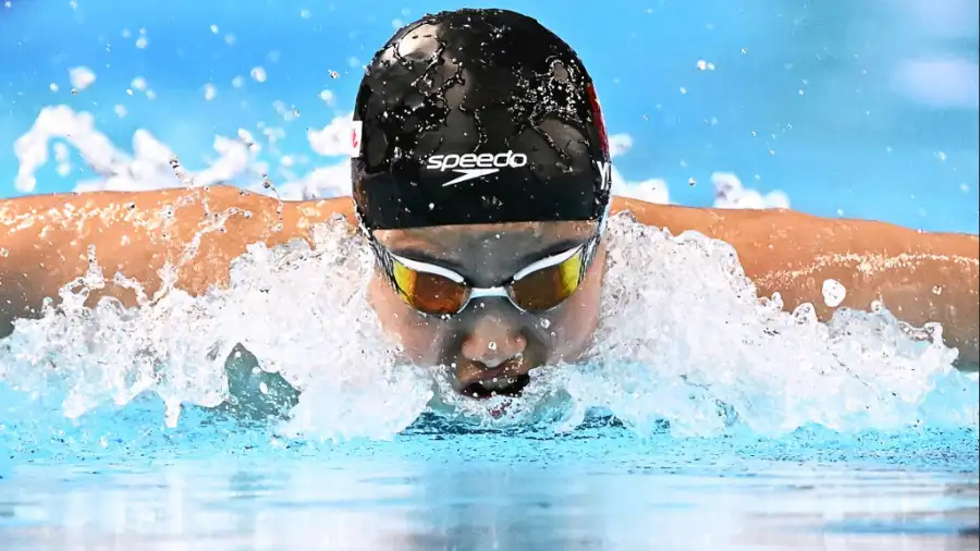 Zu Yidi, la gran estrella de la natación china con apenas 12 años.