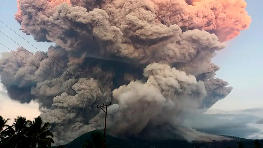 Volcanes anillo de fuego 31072025