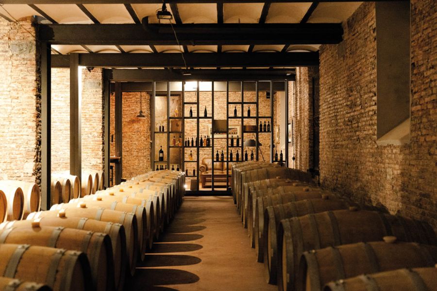 Colonia: Al otro lado del río