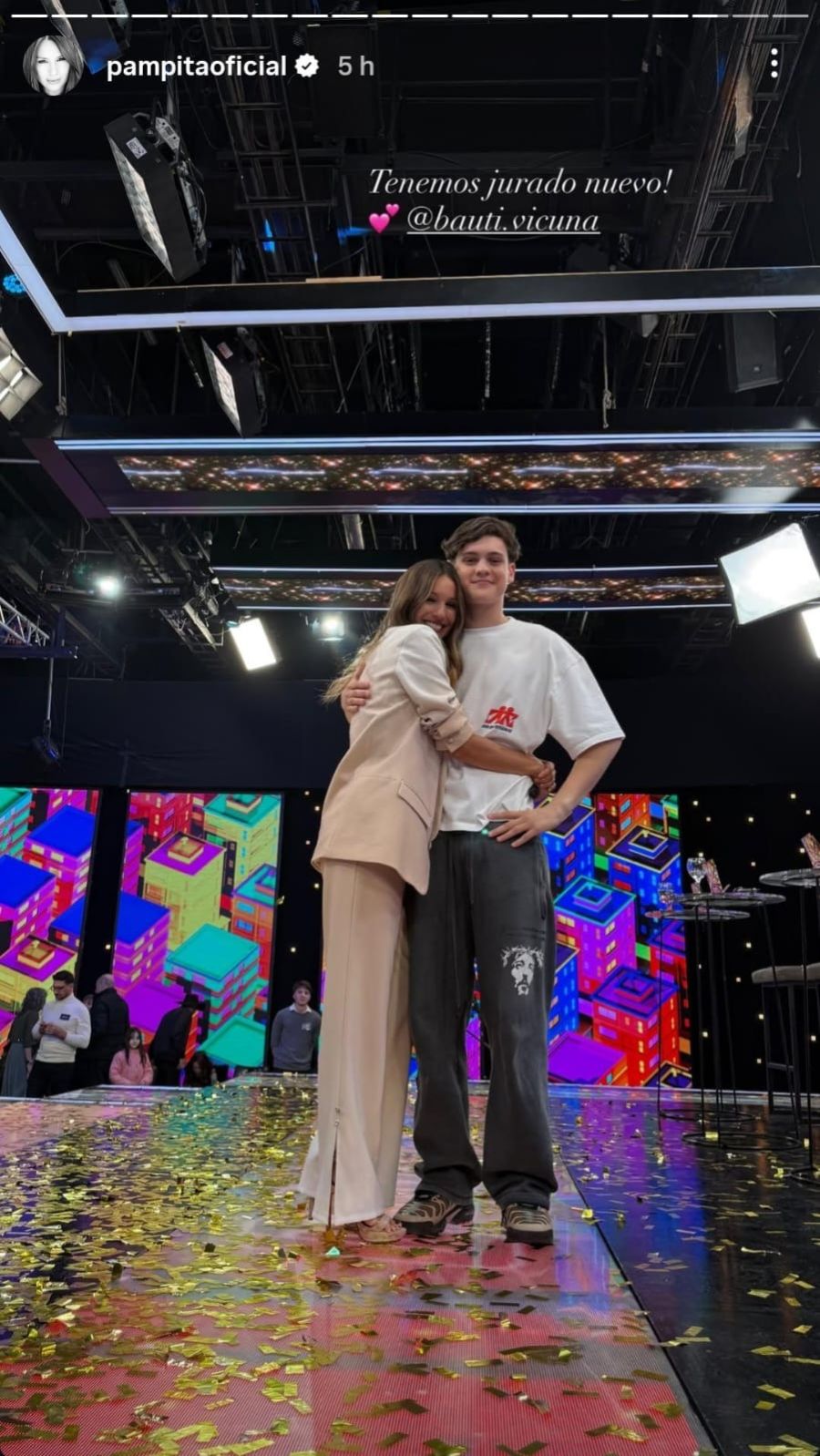 Así fue el primer programa de Pampita en Los 8 Escalones: debut televisivo, emoción y Bautista Vicuña como invitado de lujo