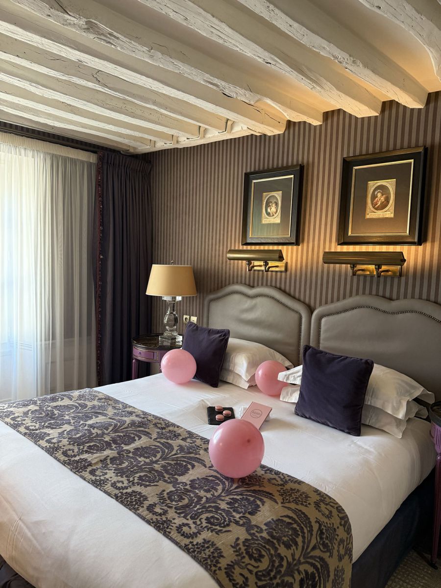 Paris hotel Favart deco