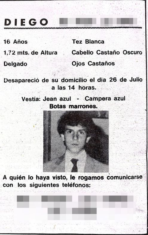 Cartel que los padres del joven hallado muerto en la casa donde vivió Gustavo Cerati pegaron en las calles para buscarlo
