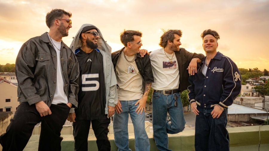 Cindy Cats toca en Ferro