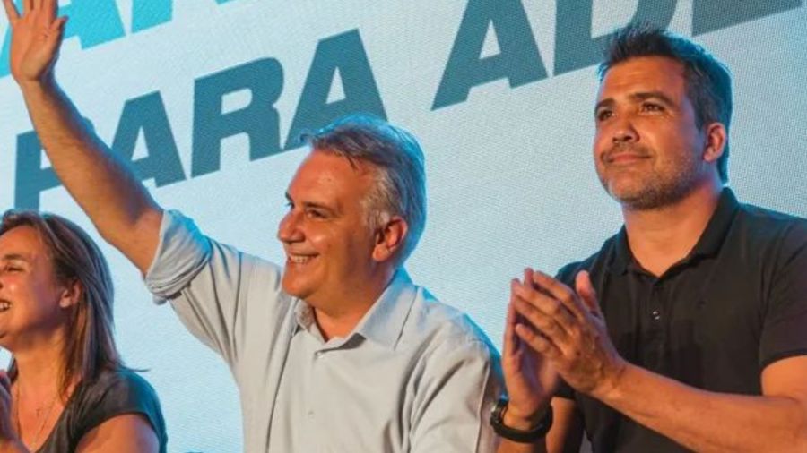 Facundo Torres con Martín Llaryora