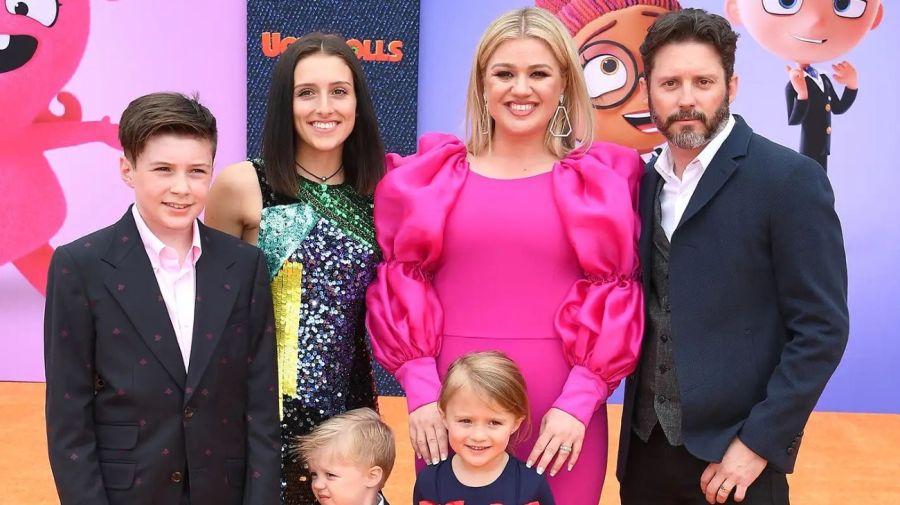 Seth Blackstock, Savannah Blackstock, Remington Blackstock, River Blackstock, Kelly Clarkson y Brandon Blackstock en 2019