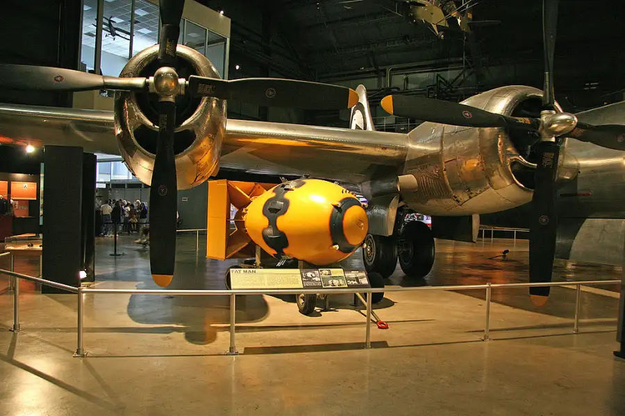 Bockscar con Fal Man