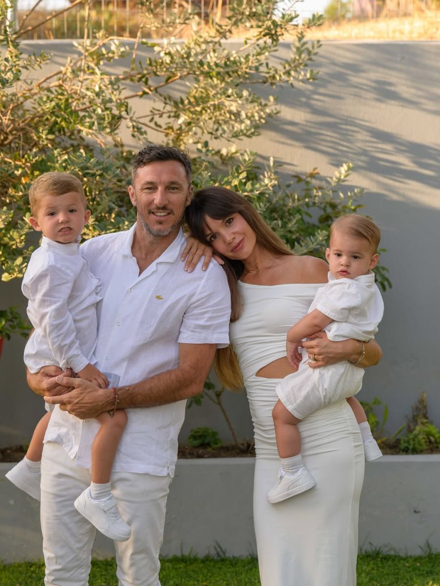 Las mejores fotos del bautismo de León, el hijo de Pico Mónaco y Diana Arnopoulos en Grecia