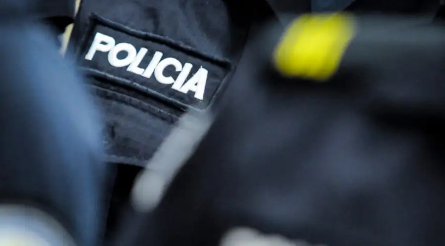 Policía