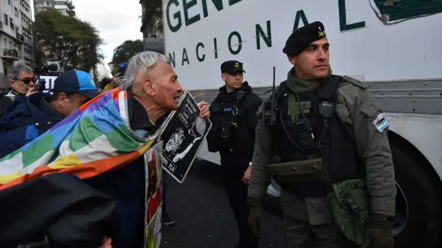 Marcha de jubilados en el congreso 20250813