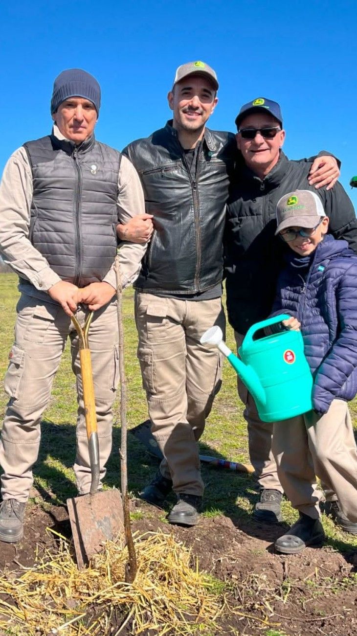 Marcelo González junto a Abel Pintos