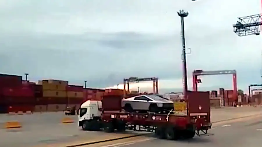 Llegaron a Argentina dos Tesla Cybertruck 20250814