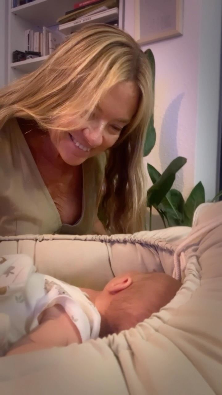 María Emilia, la trilliza de oro, junto a su nieto Otto