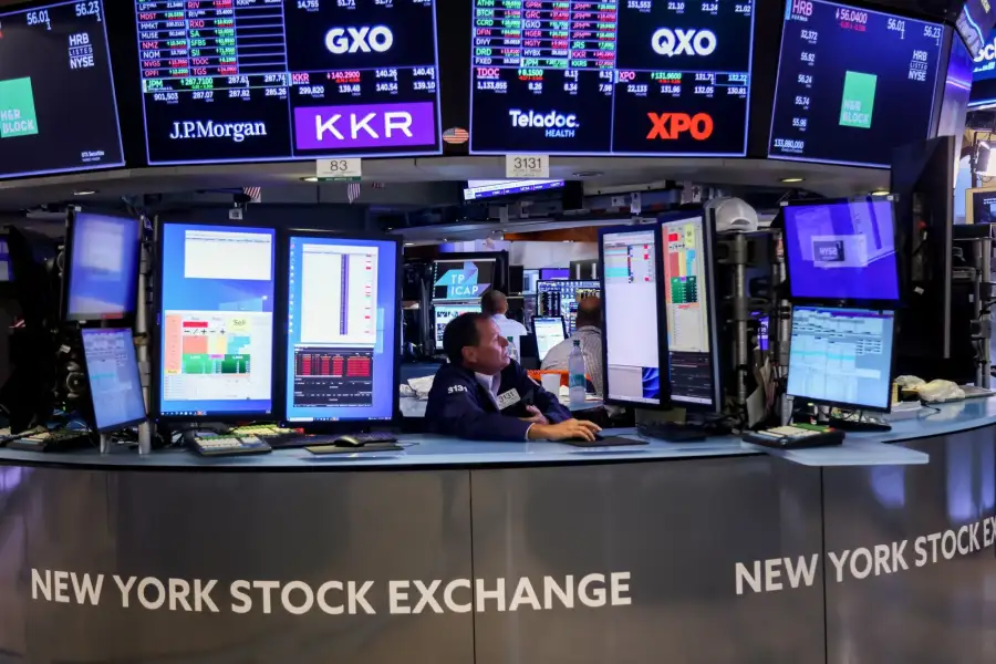 US Stocks Drift From Records As Trump Ramps Up Tariff Threats