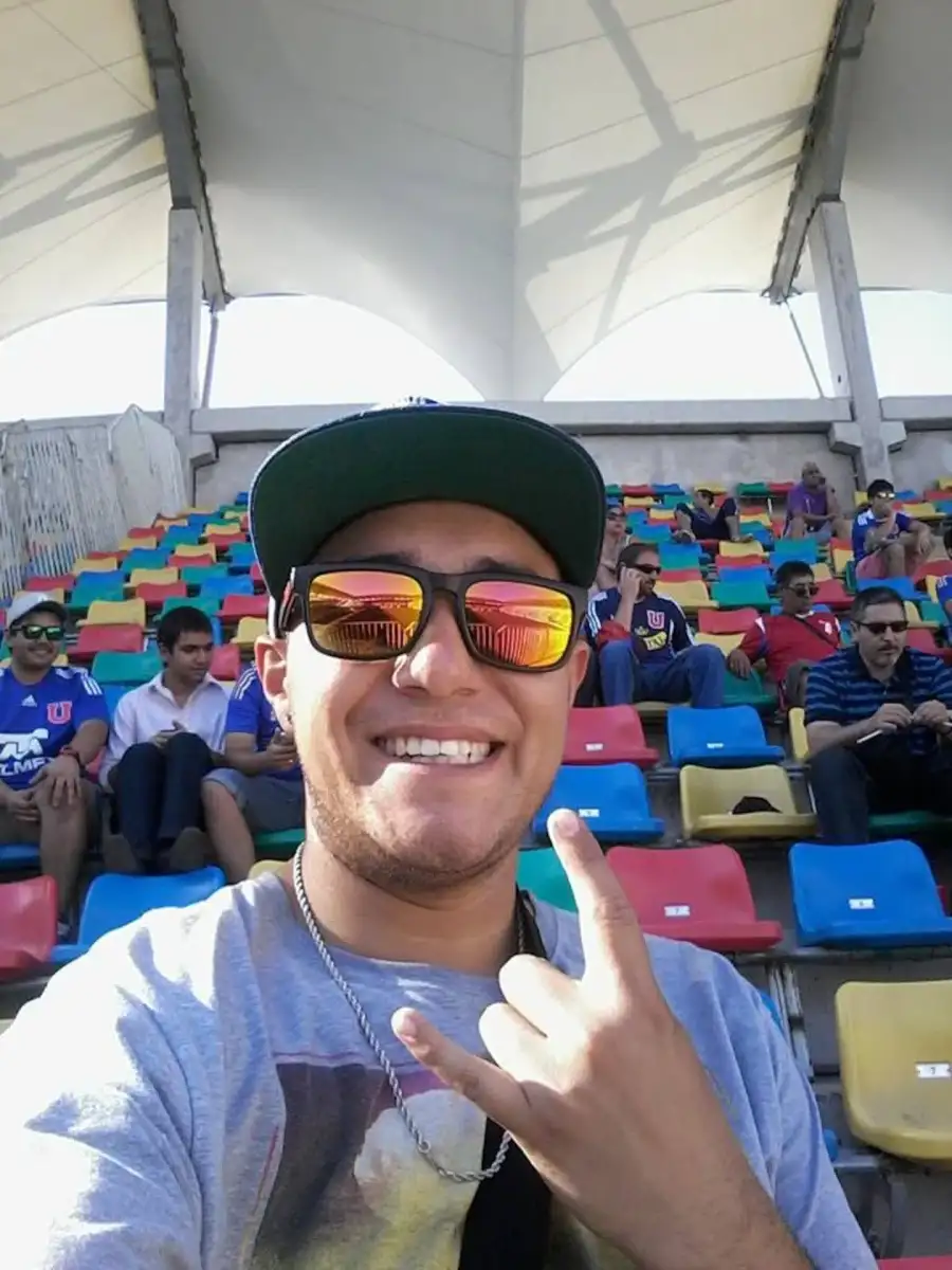 Gonzalo Alfaro, el joven arrojado al vacío en el partido entre Independiente y la U de Chile