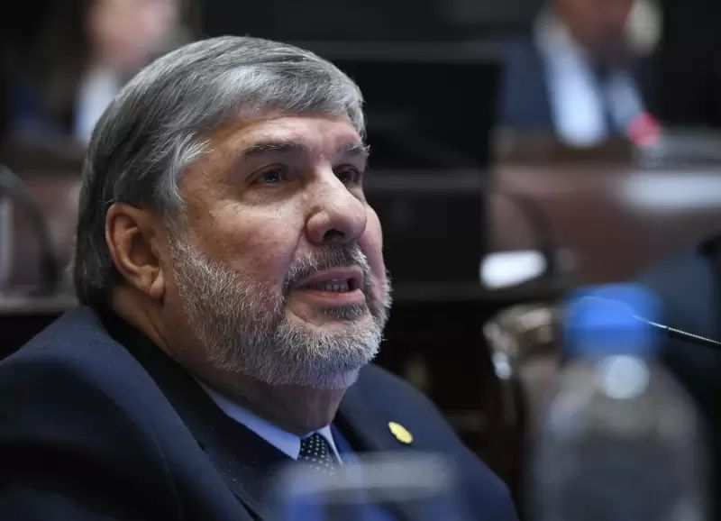 José Mayans contra Virginia Gallardo