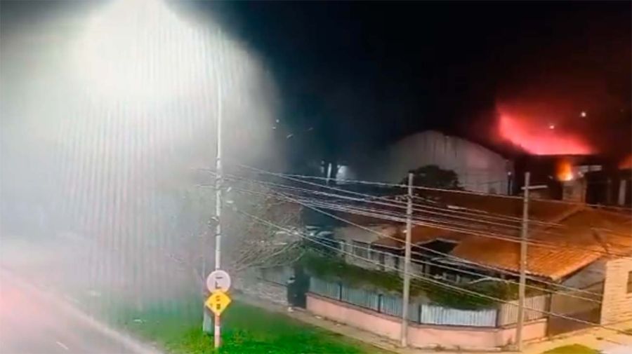 Ensenada incendio agencia de autos 24082025