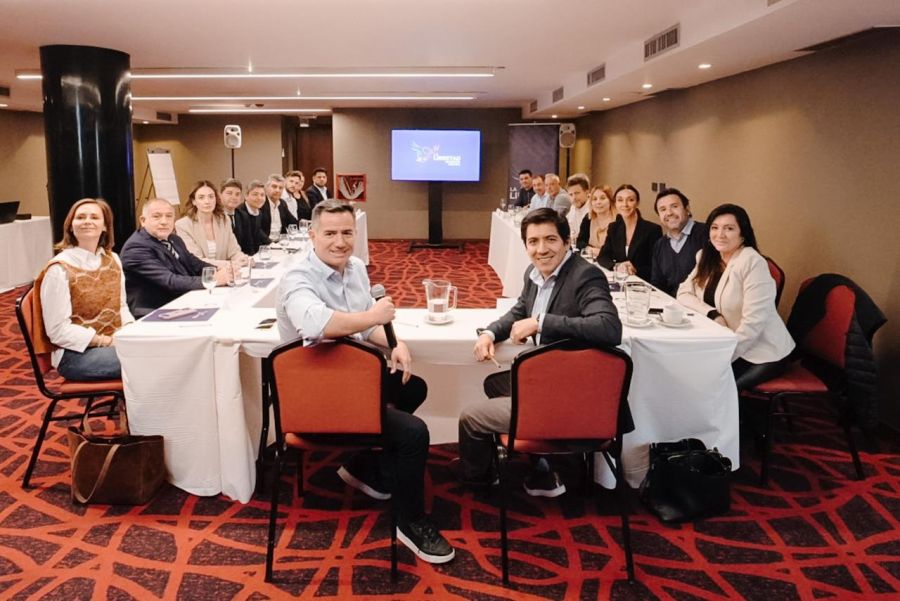 Reunión de candidatos libertarios
