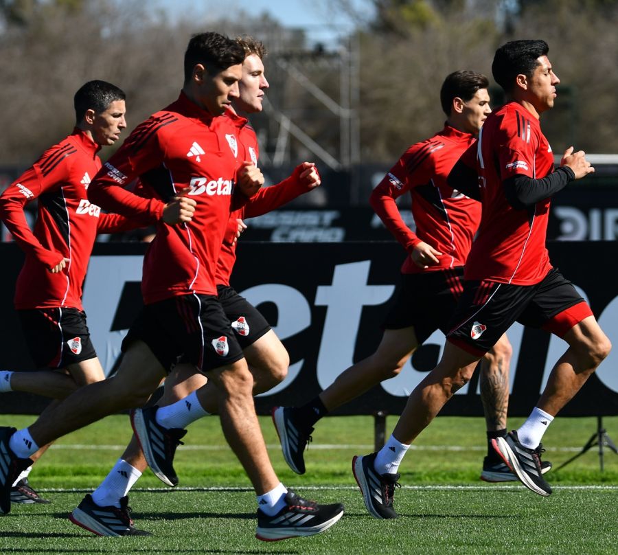 River entrenando