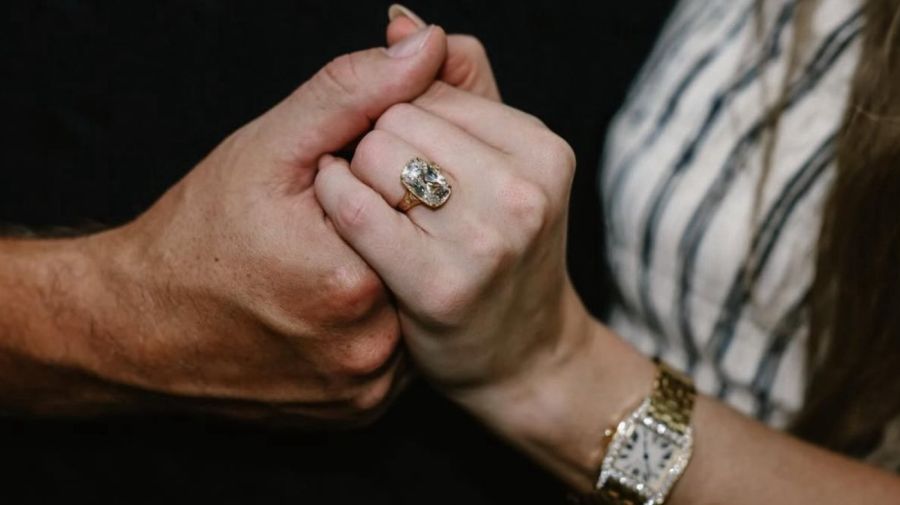 Anillo de compromiso de Taylor Swift y Travis Kelce